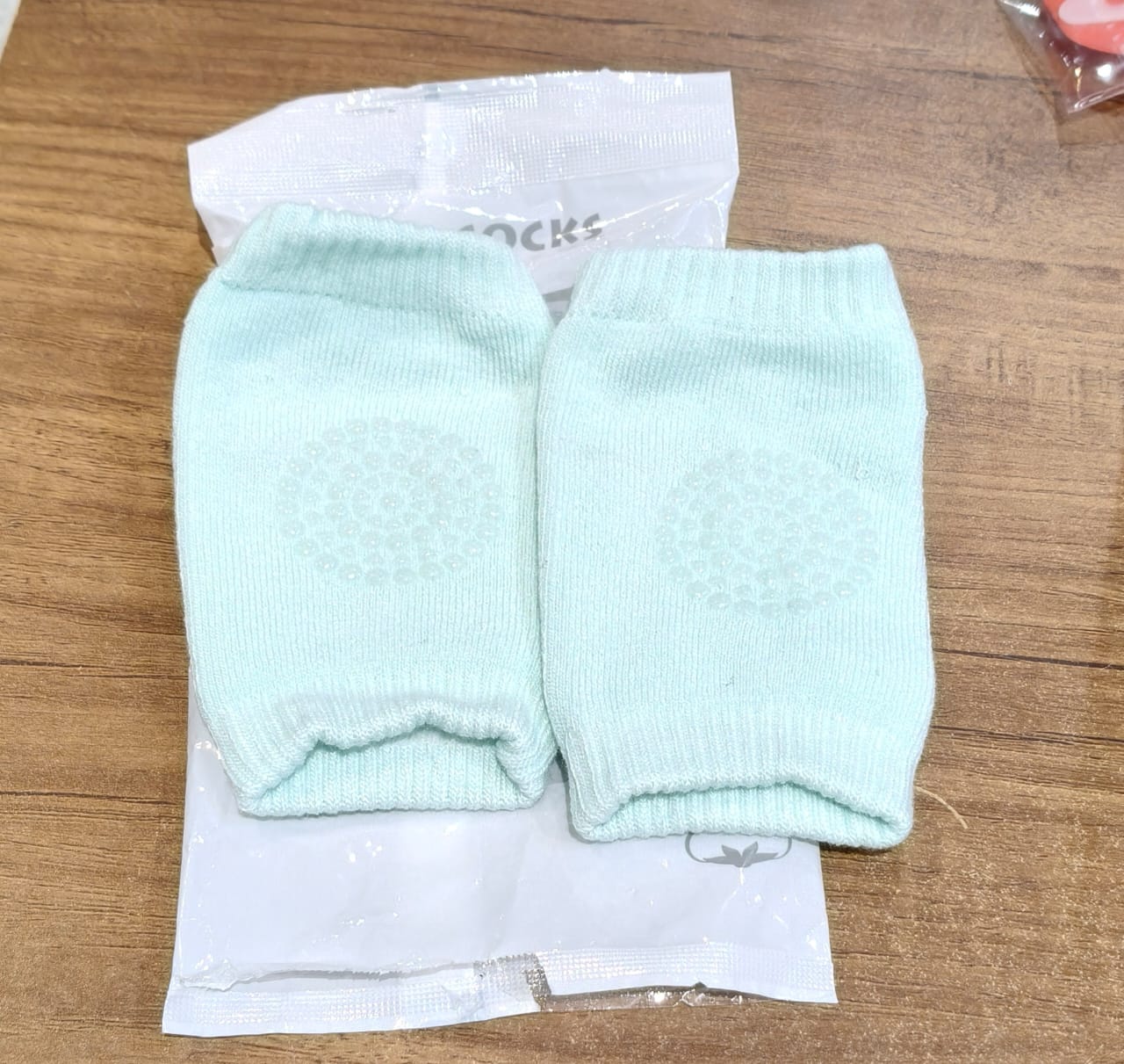 Mint Green Toddler Wool Knit Leg Warmer (Knee Guard) Mint Green Toddler Wool Knit Leg Warmer (Knee Guard)